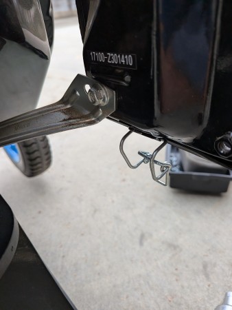 エアフィルター裏側のボルト位置